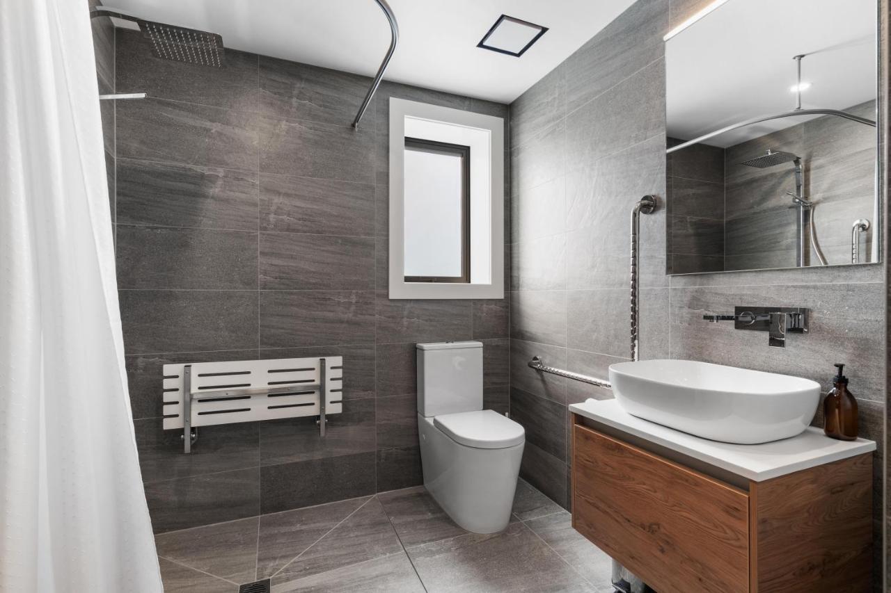 Winona Of Wanaka - Luxury Lakefront Apartment Eksteriør bilde