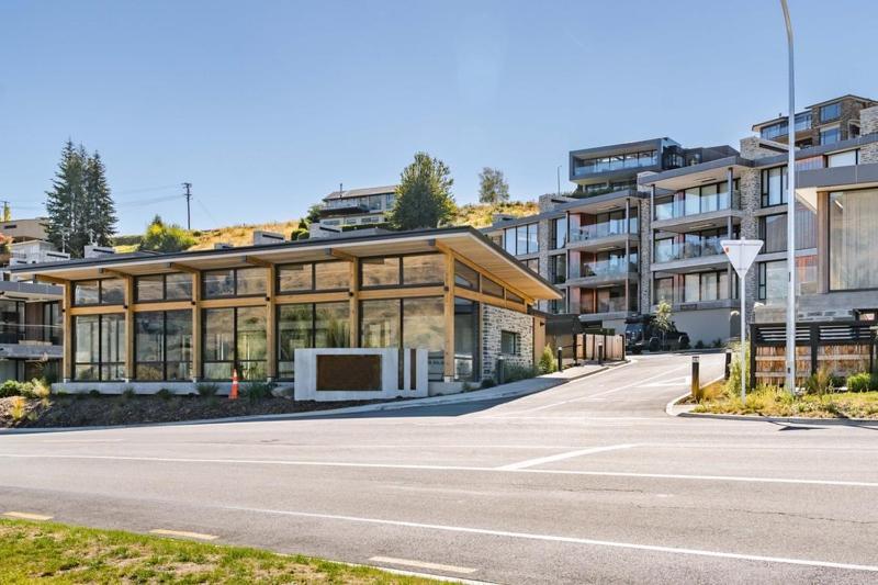 Winona Of Wanaka - Luxury Lakefront Apartment Eksteriør bilde